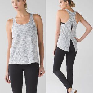 Lululemon Salute the Sun Tank Tiger Space Dye Black White Size 4 1934